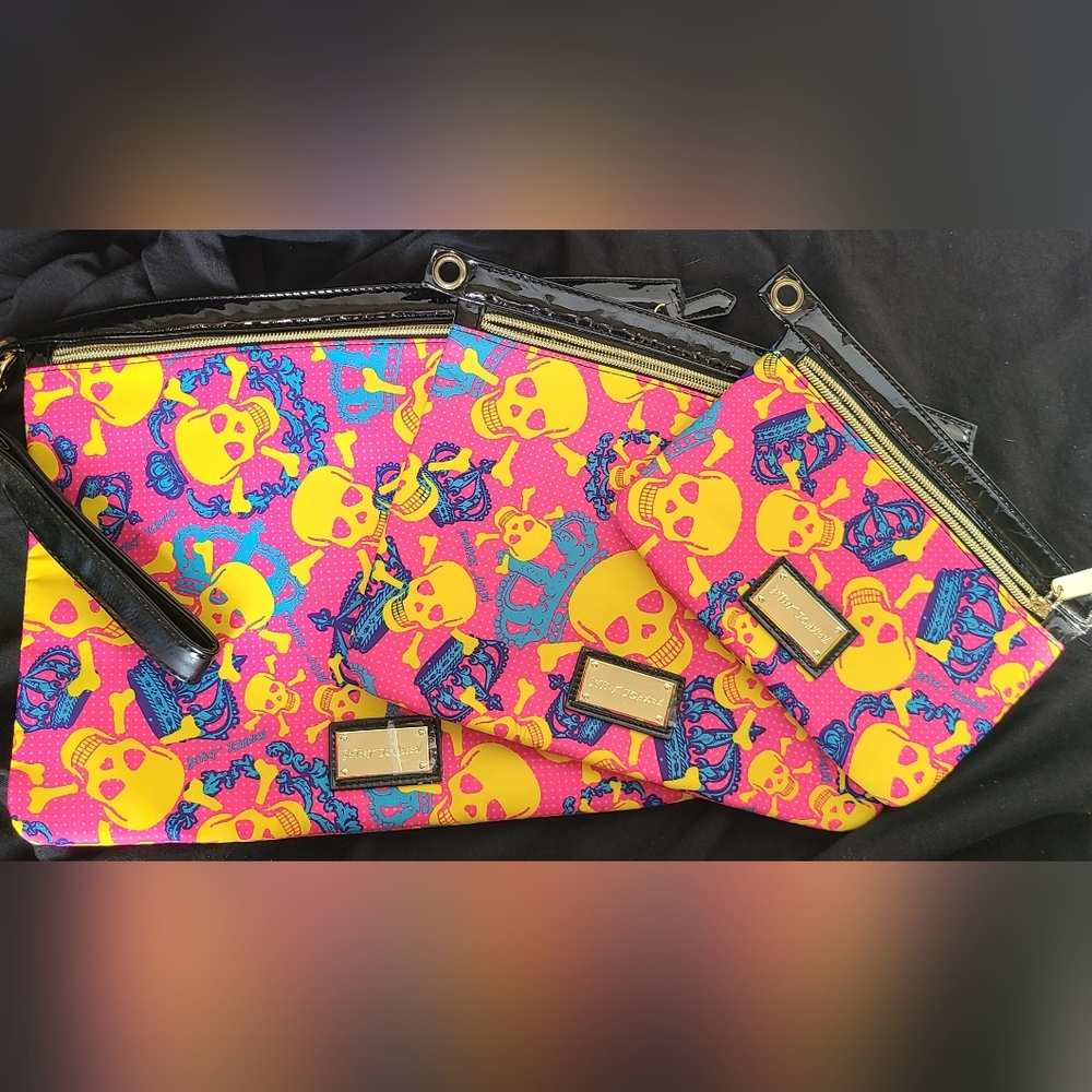 Betsey Johnson wristlet set